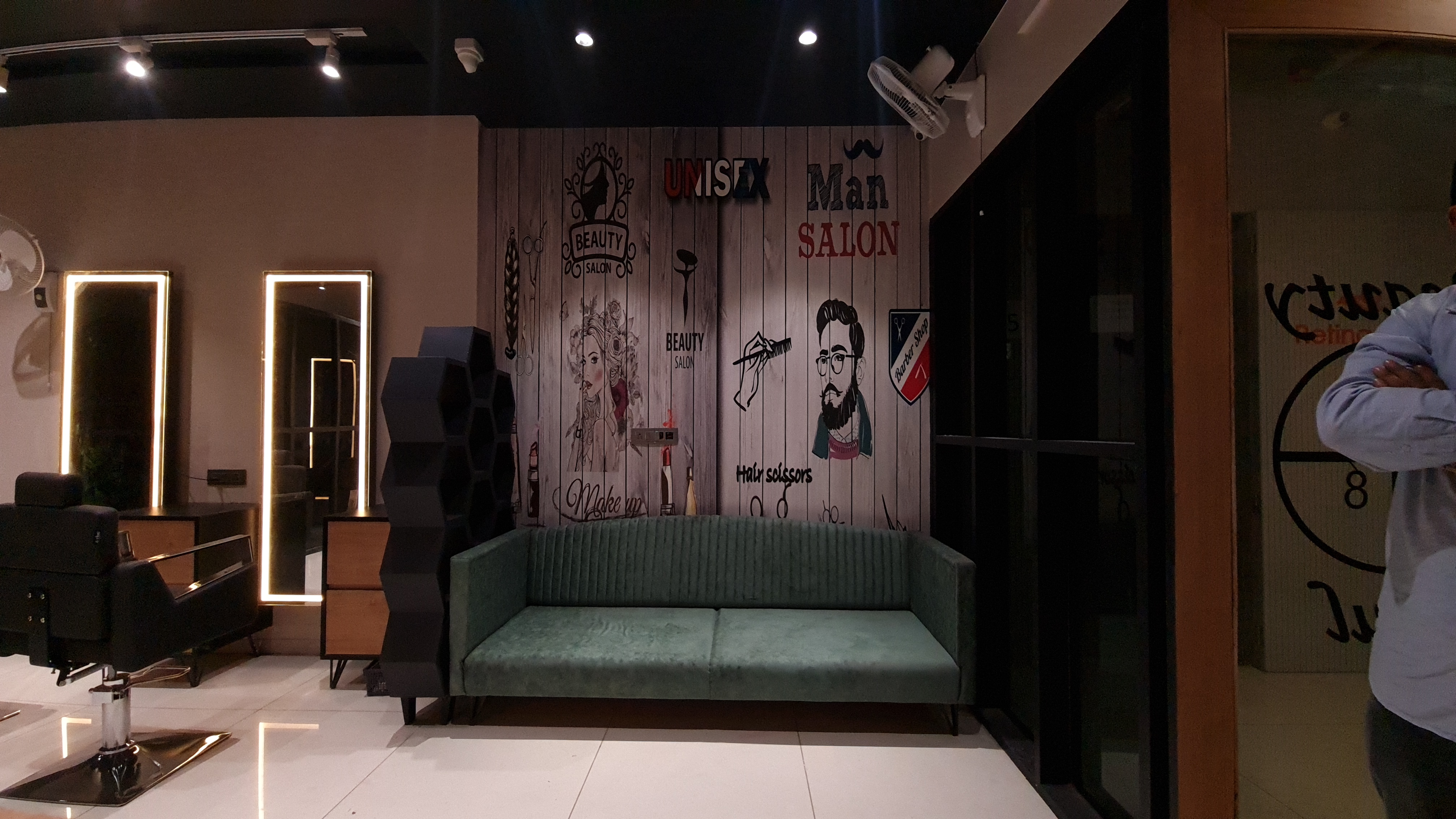 Saloon Interior Chandkheda 2